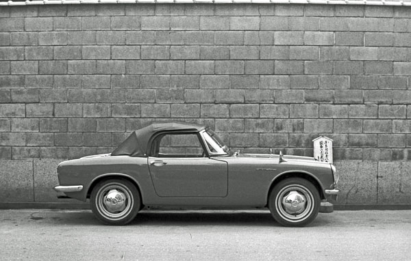 (04-3b)(154-28) 1964 Honda S600.jpg